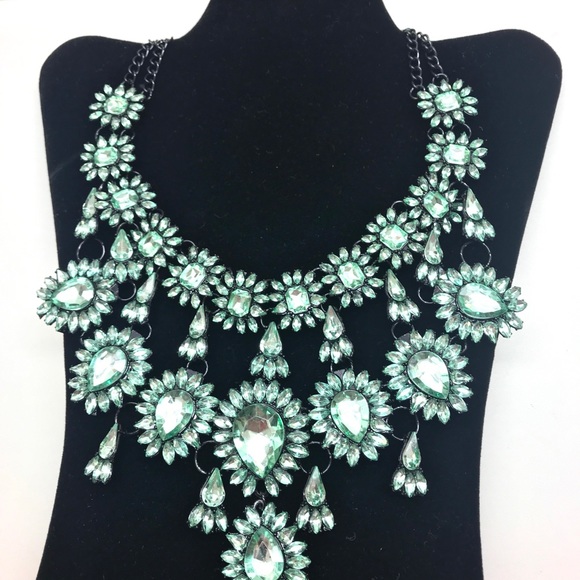 Oscar de la Renta statement runway crystal necklace - Picture 2 of 12